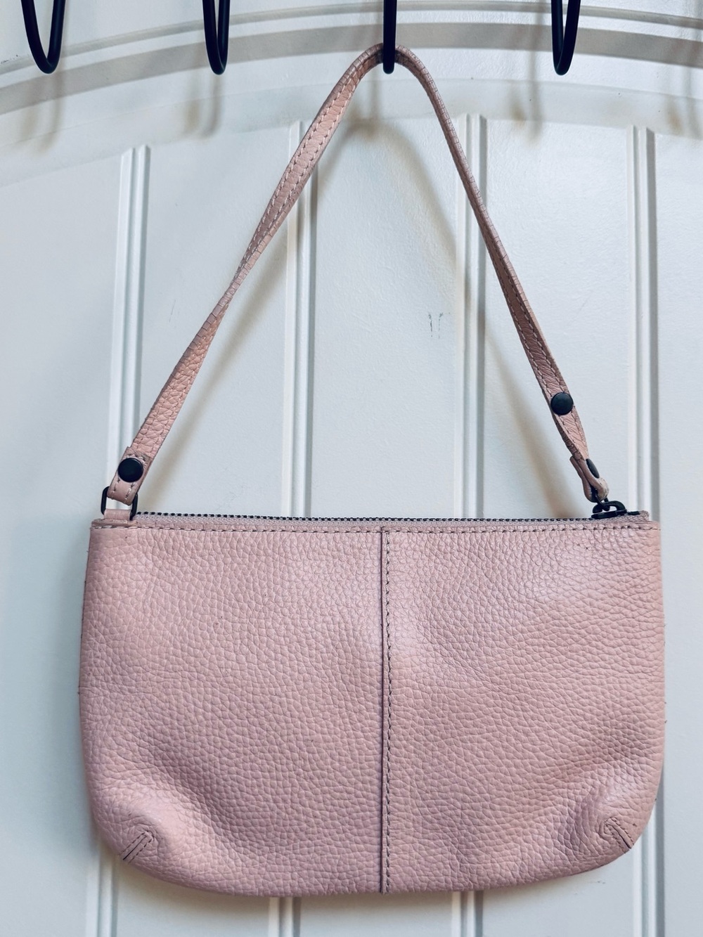 VTG 2004 Gap Blush Pink Cow Leather Mini Shoulder Purse. 10” x 6.25” x 0.5”